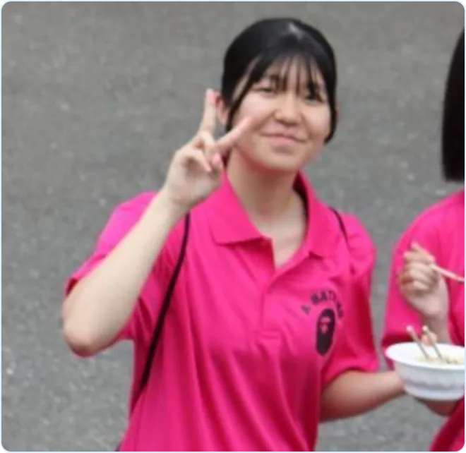 高校生活を友人と楽しむ関戸さん