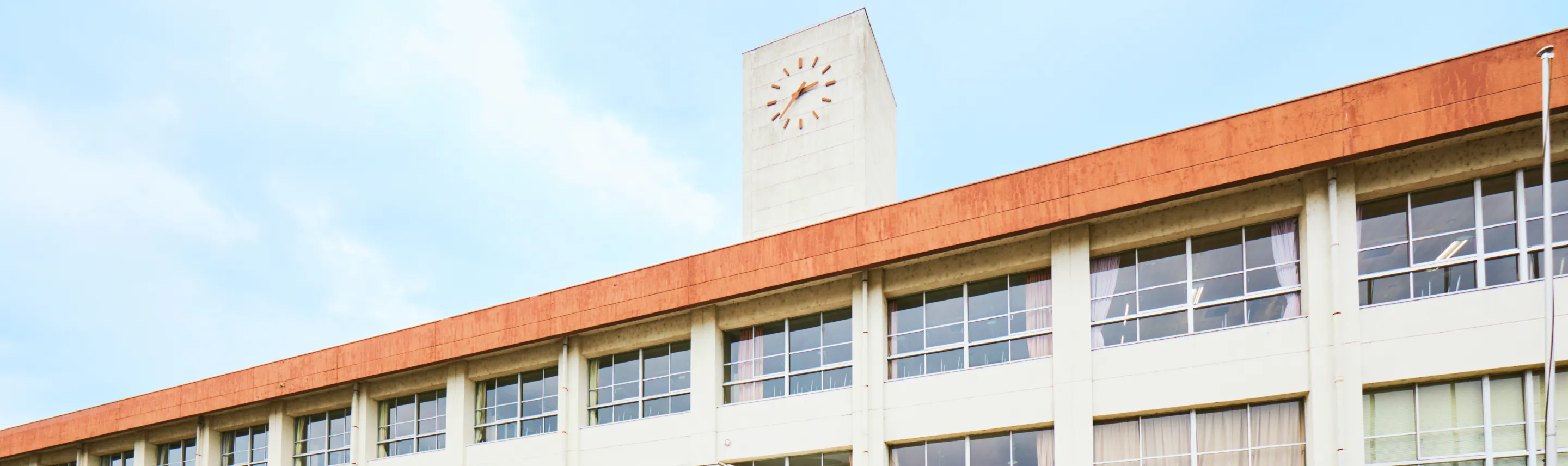 霞ヶ浦高等学校の校舎